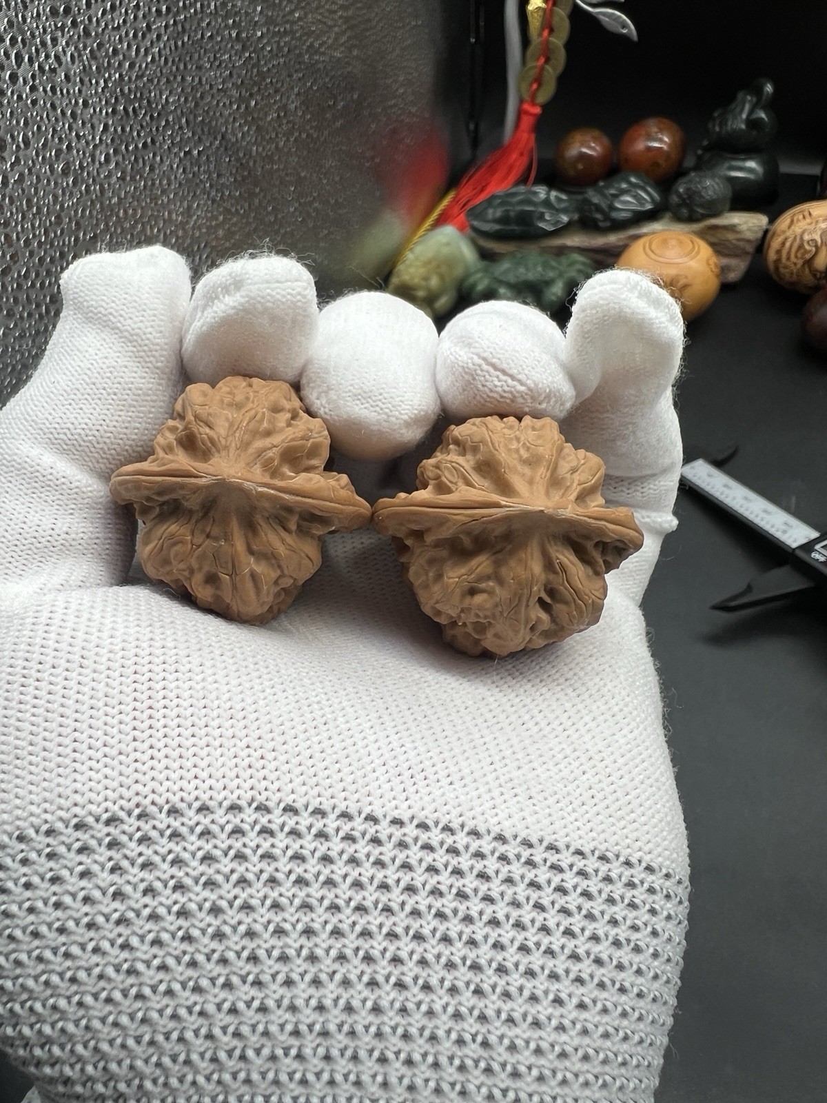 Pair of Match Chinese Health Walnut 36×34.5×40mm精配文玩核桃～全品野生果磐石