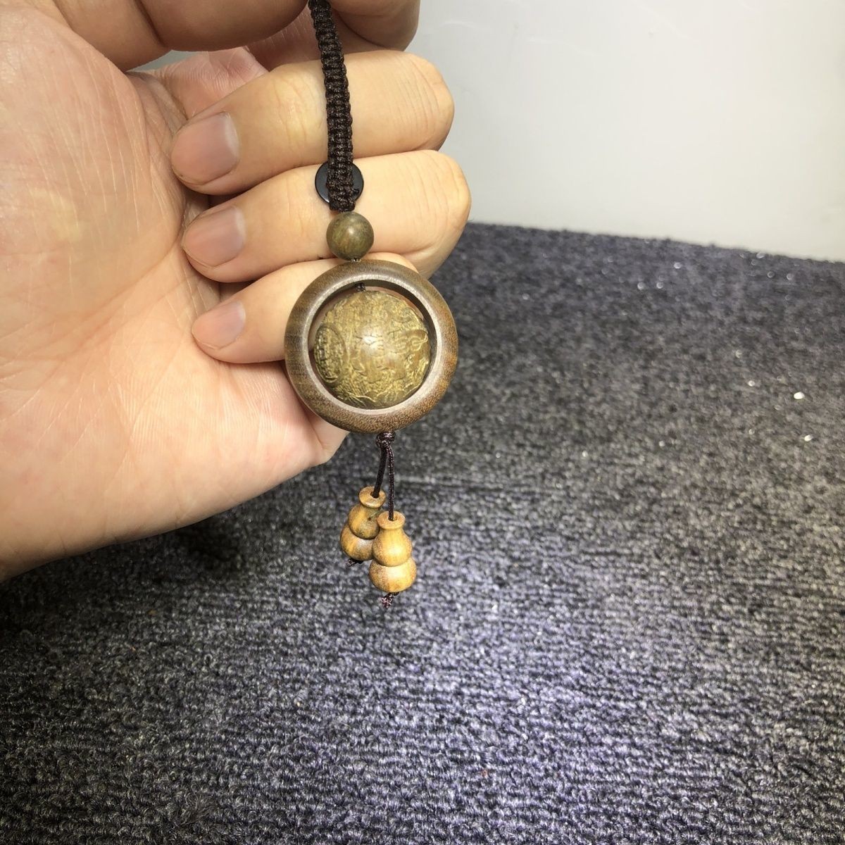 Antique Green Sandalwood Pixiu Rotating Bead Phone Strap Bag Decor Stress Relief