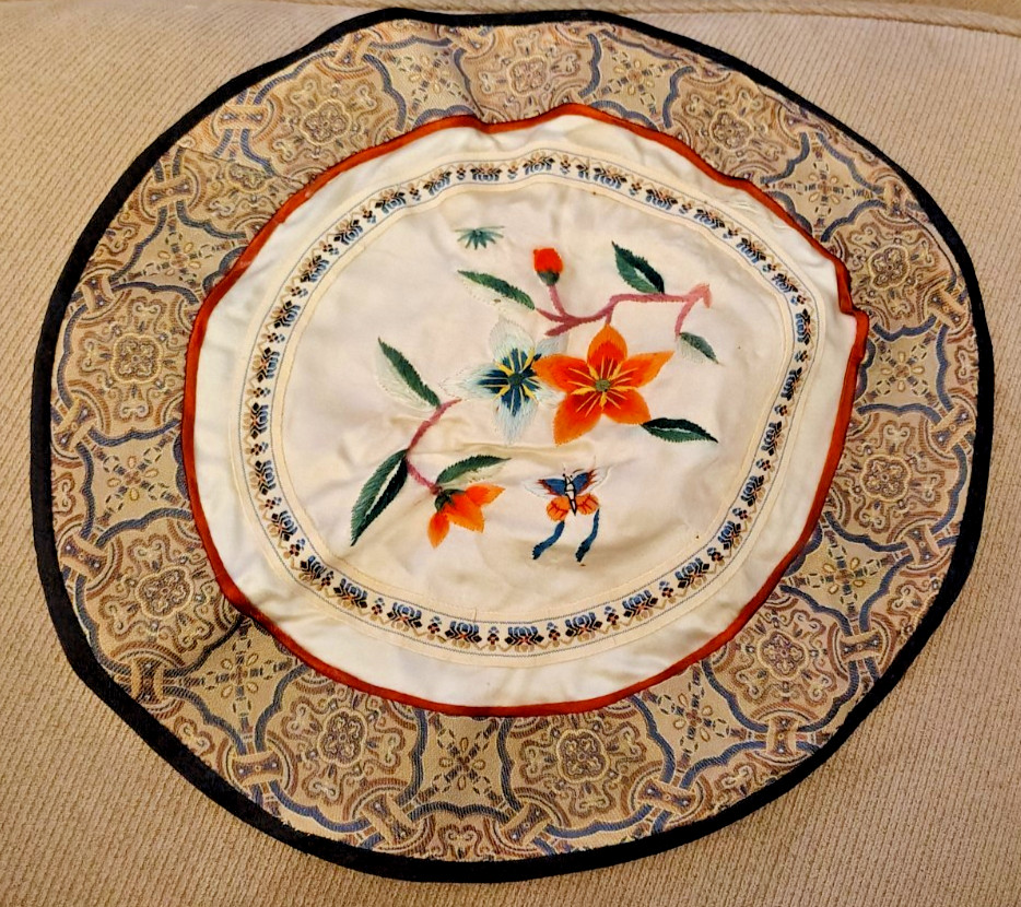 VINTAGE SILK SATIN EMBROIDERED DOILY BEIJING ESTATE 10 IN TAG ON BACK