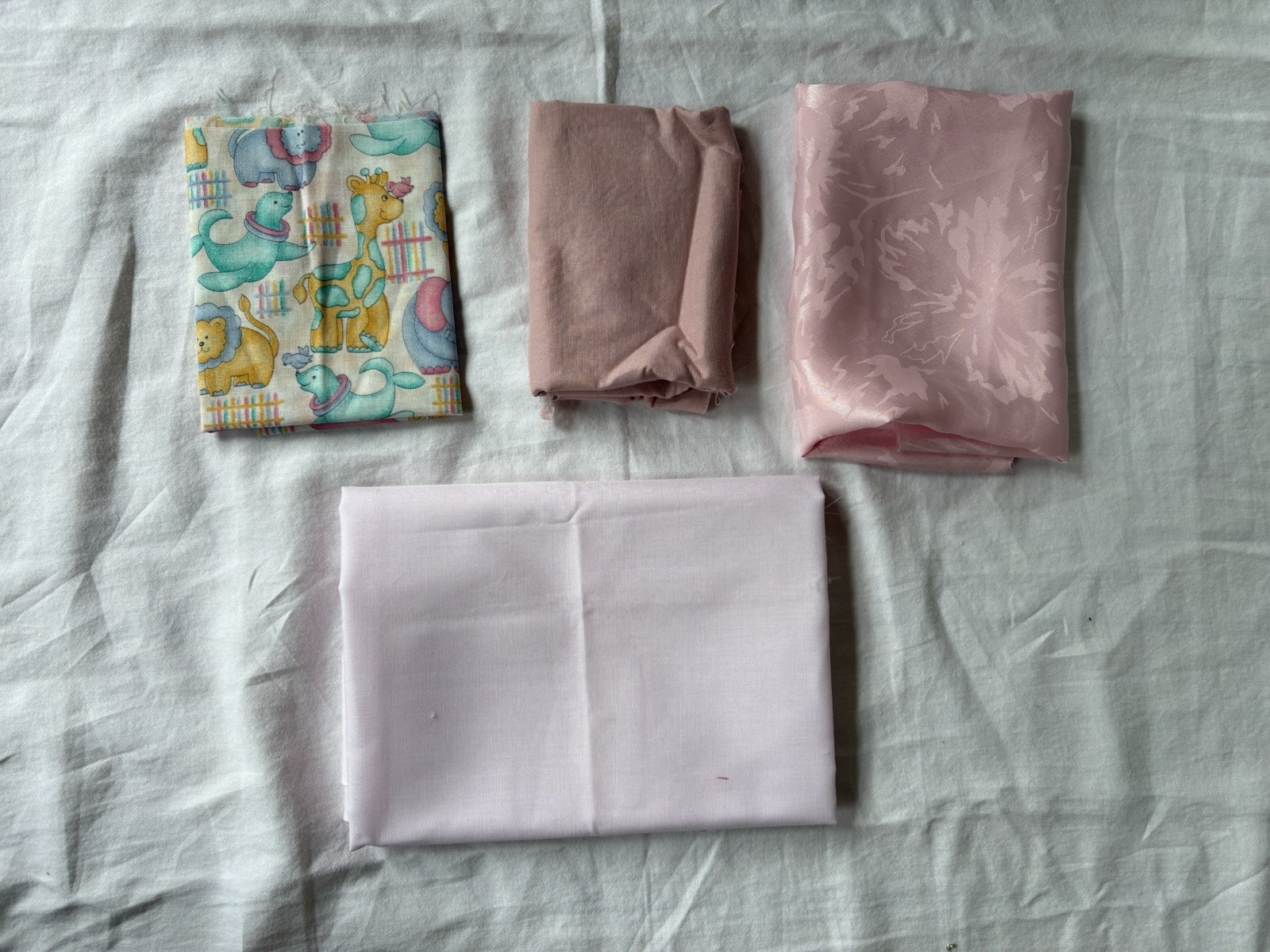 Fabric Remnants & Scraps Lot – Vintage Fabric – Large Lot – 10+ Pounds Of Fabric