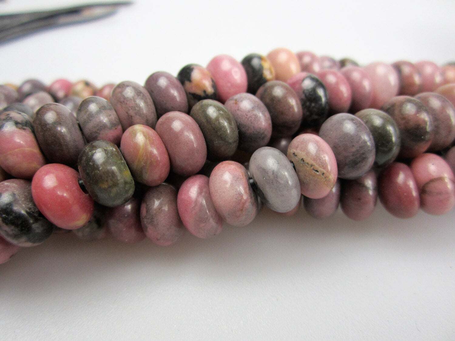 2.0mm Hole Rhodonite Smooth Rondelle Beads 5x8mm 6x10mm 8″ Strand
