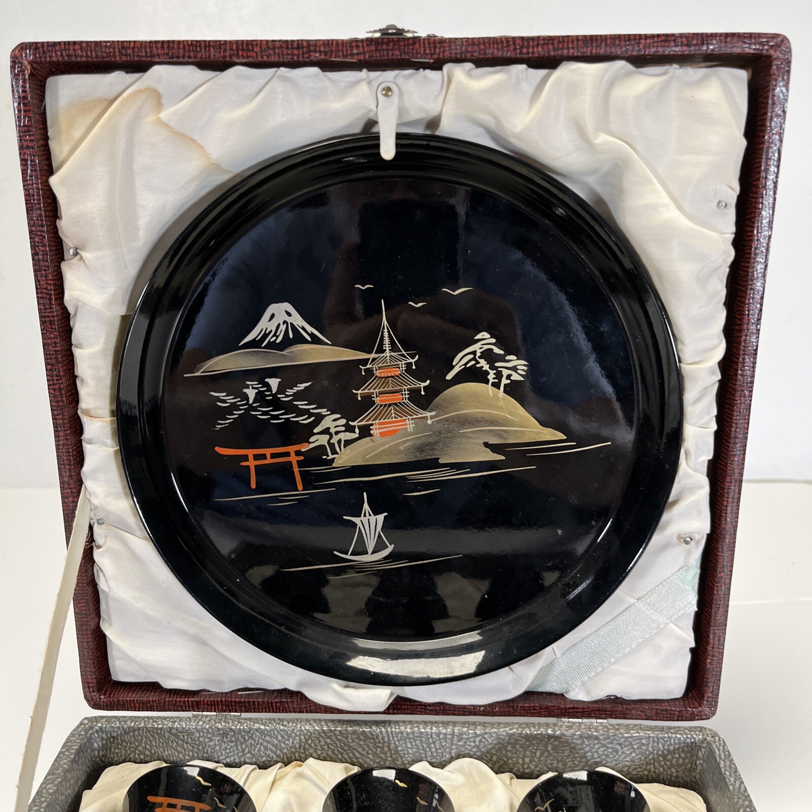 VINTAGE 1940s ASIAN BLACK LACQUER WOOD PLATE & CORDIAL SET UNIQUE