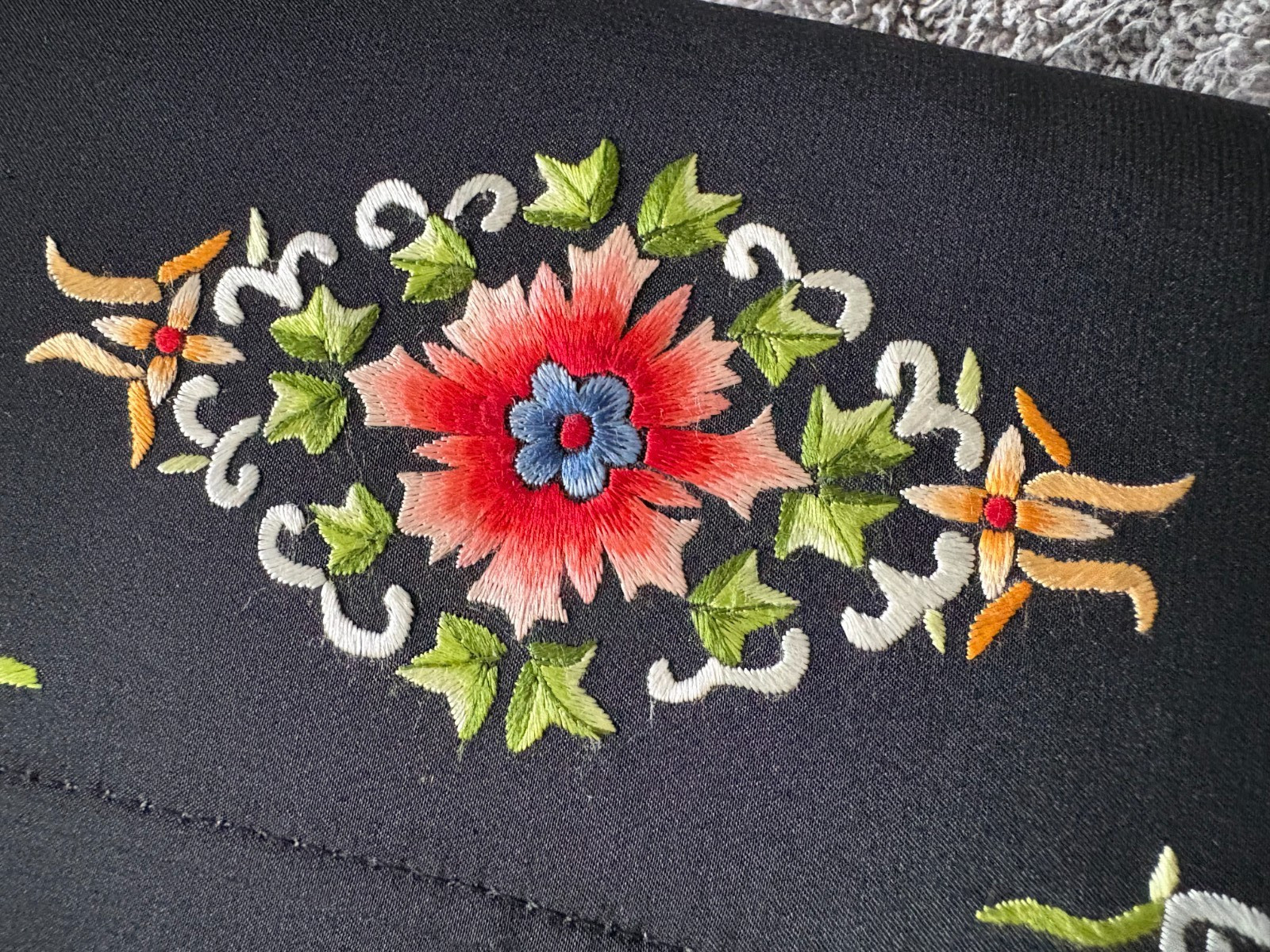Vintage 1970 1980s Art-to-Wear Chinese Silk Embroidered Boho Long Wallet Purse