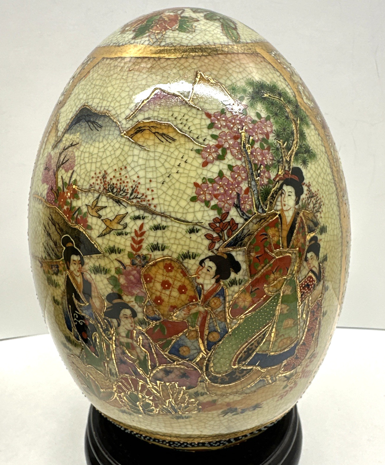 Chinese Decor Satsuma Hand Painted Porcelain Egg Geisha Wood Base 6” Gold Gild 2