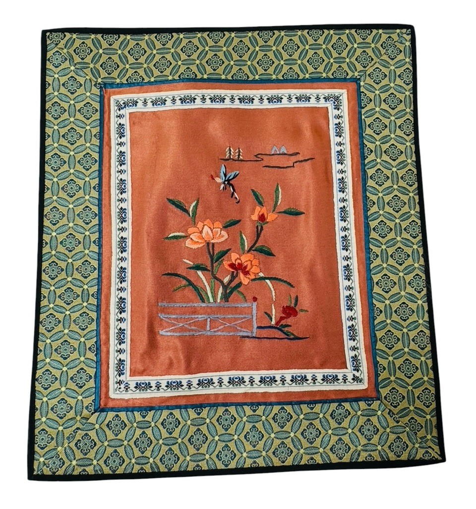 5 COLORFUL SILK PLACE MATS W/FLORAL EMBROIDERY, MADE IN CHINA, 11″ X 10″