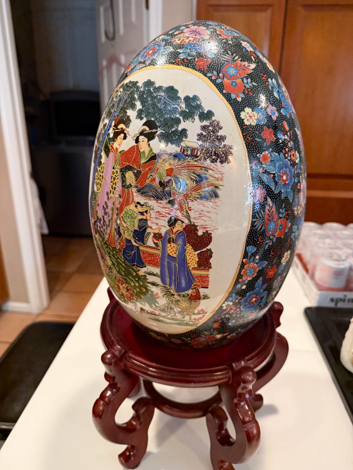 Hand Painted Geisha Girls Large 14″ Porcelain SATSUMA Egg w Stand Made in China