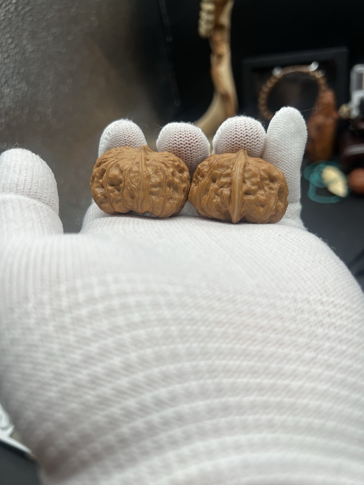 Pair of Match Chinese Health Walnut 27×36×26mm 精配文玩核桃～小众门头沟元宝