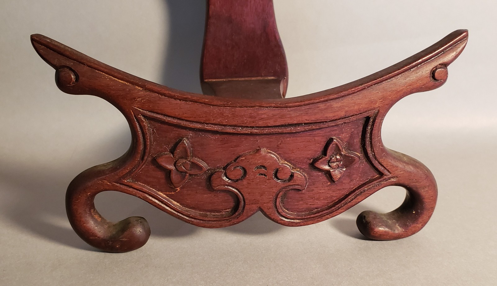 Vintage Carved Chinese Brown Wood Stand for Large Plate or Charger 10″ H