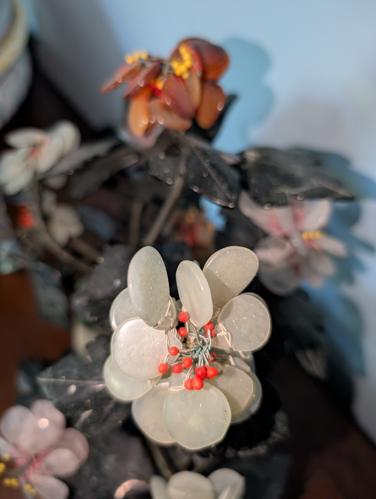 Vtg Chinese Carved Gemstone Flowers / Tree Jade Quartz 11″
