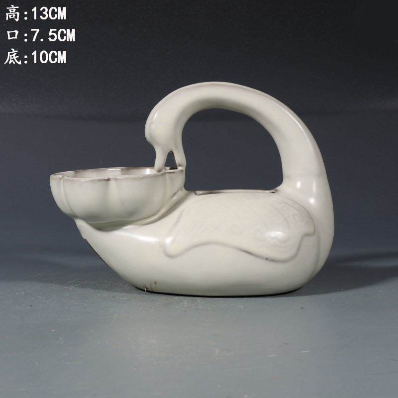 5.1″ China Song Ruyao White Glaze Porcelain Animal Cygnus Oil Lamp