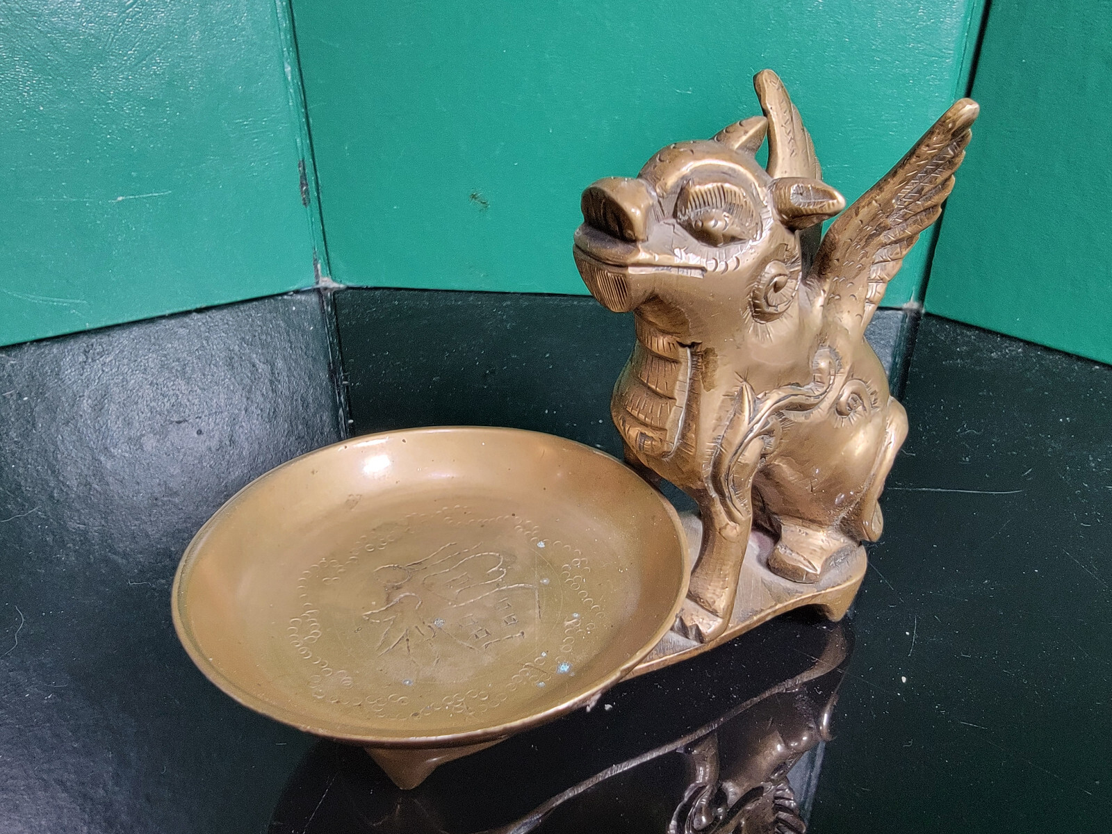 Vintage Chinese China Brass Winged Gargoyle Griffen Foo Dog Incense Burner Bowl