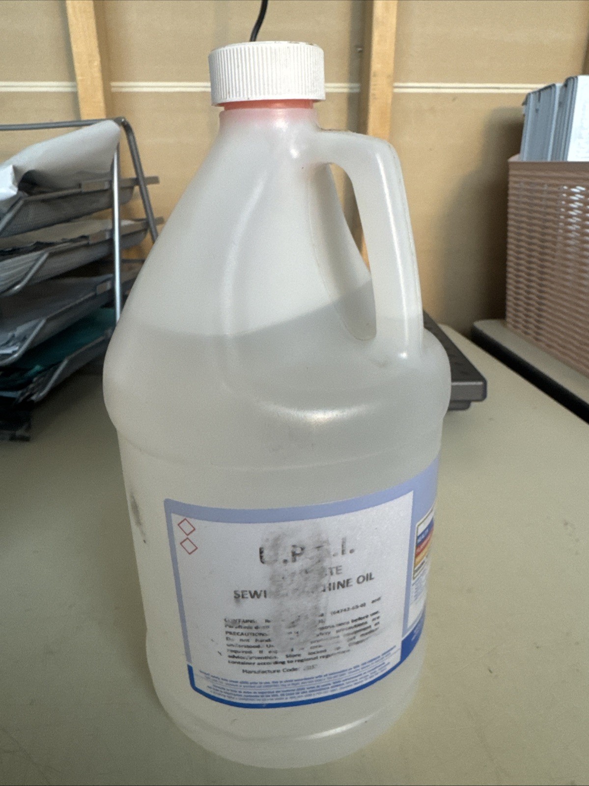 U.P.S.I Lily White Sewing Machine Oil – 1 U.S. Gallon