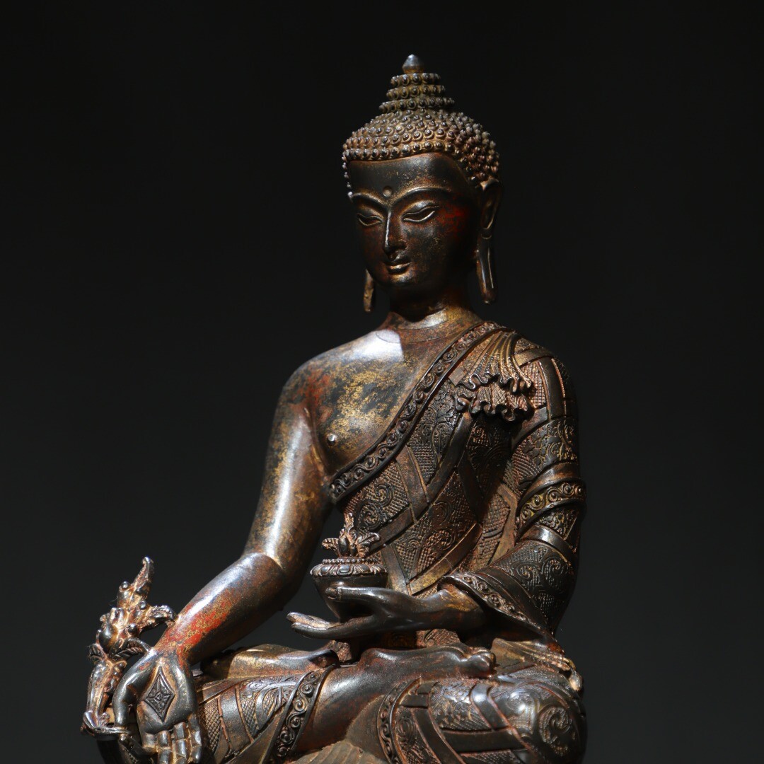 Bronze mud gold statue of Medicine Buddha