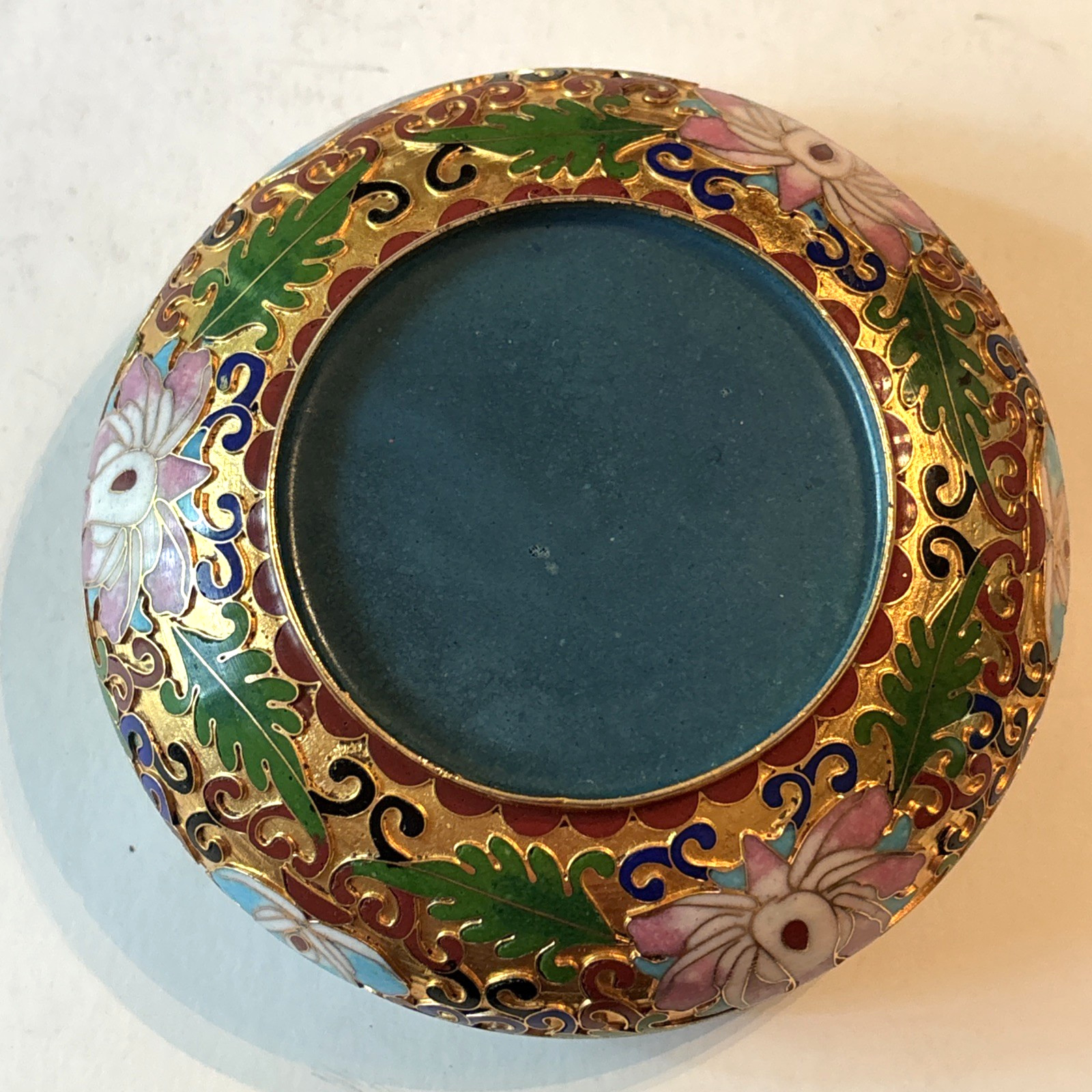 Vintage Chinese Cloisonne Enamel Ashtray Lotus Flowers Teal Gold MCM 4.5” Ornate