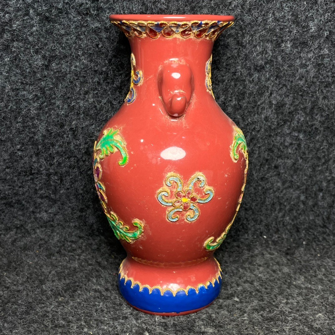 Cloisonn é enamel multicolored glazed porcelain vase