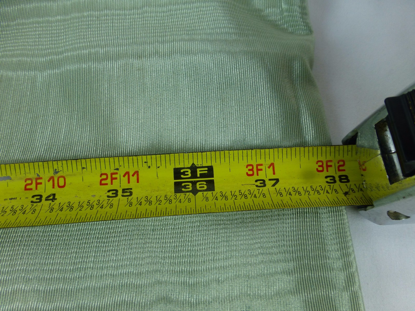 Vintage /Antique Chinese Embroidery unframed textile [Y8-W7-A8]