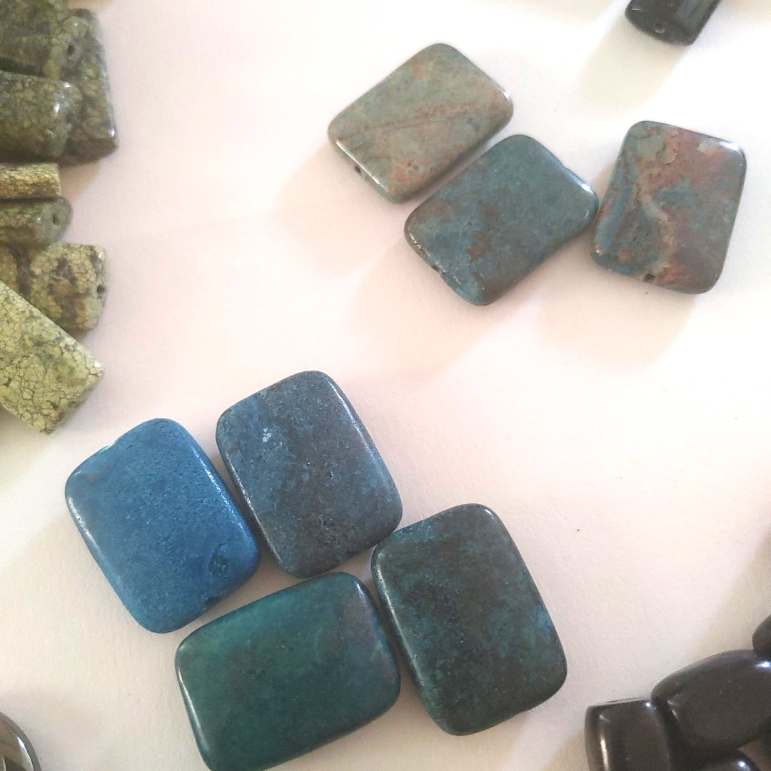 Lot Larger Stone Beads Serpentine Sardonyx Misc. 2 LBS