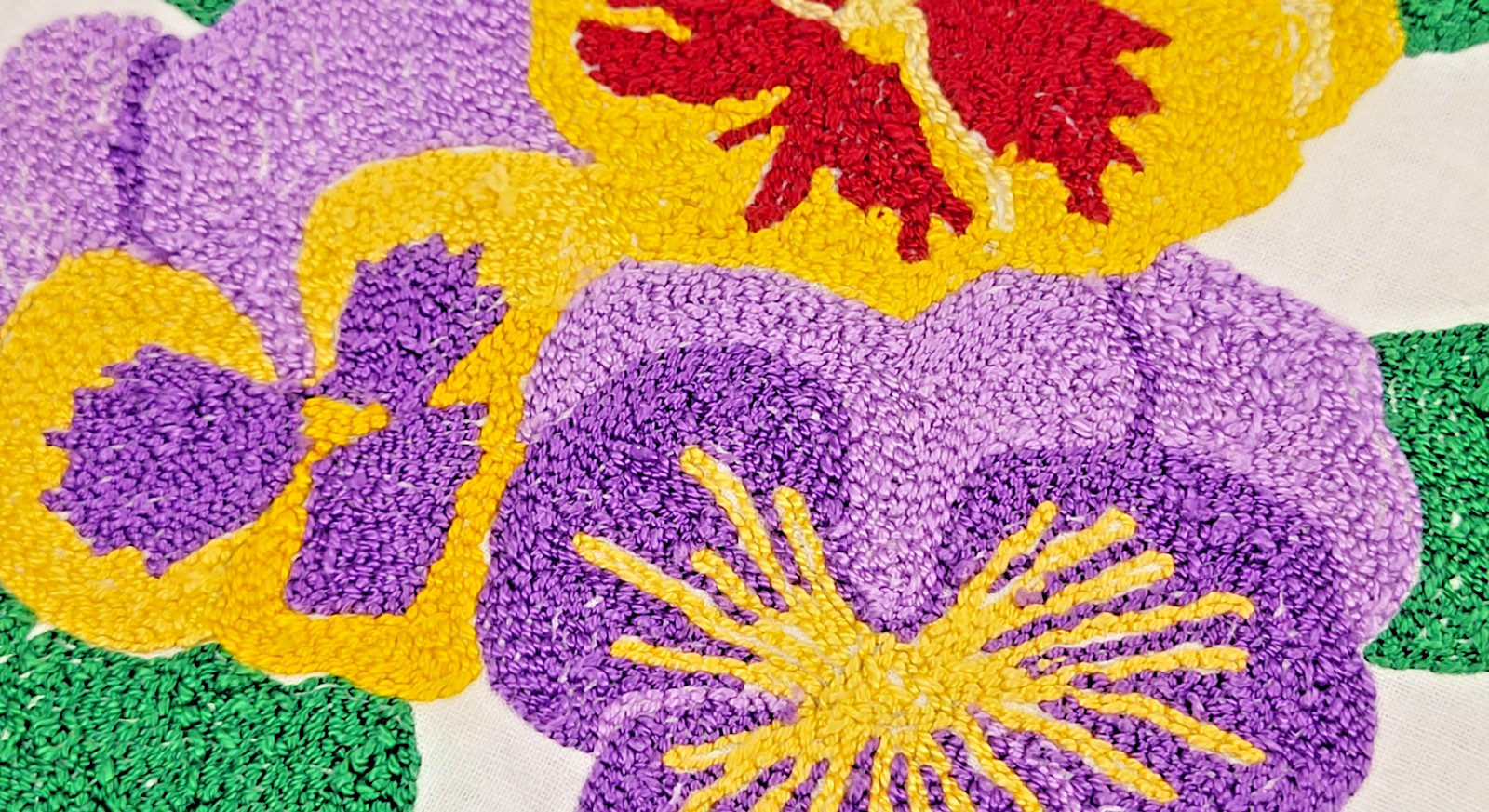 Vtg Embroidery Needlepoint 4 ps Set Floral Cotton 12″x8″ Pansies Peonies 70s-80s