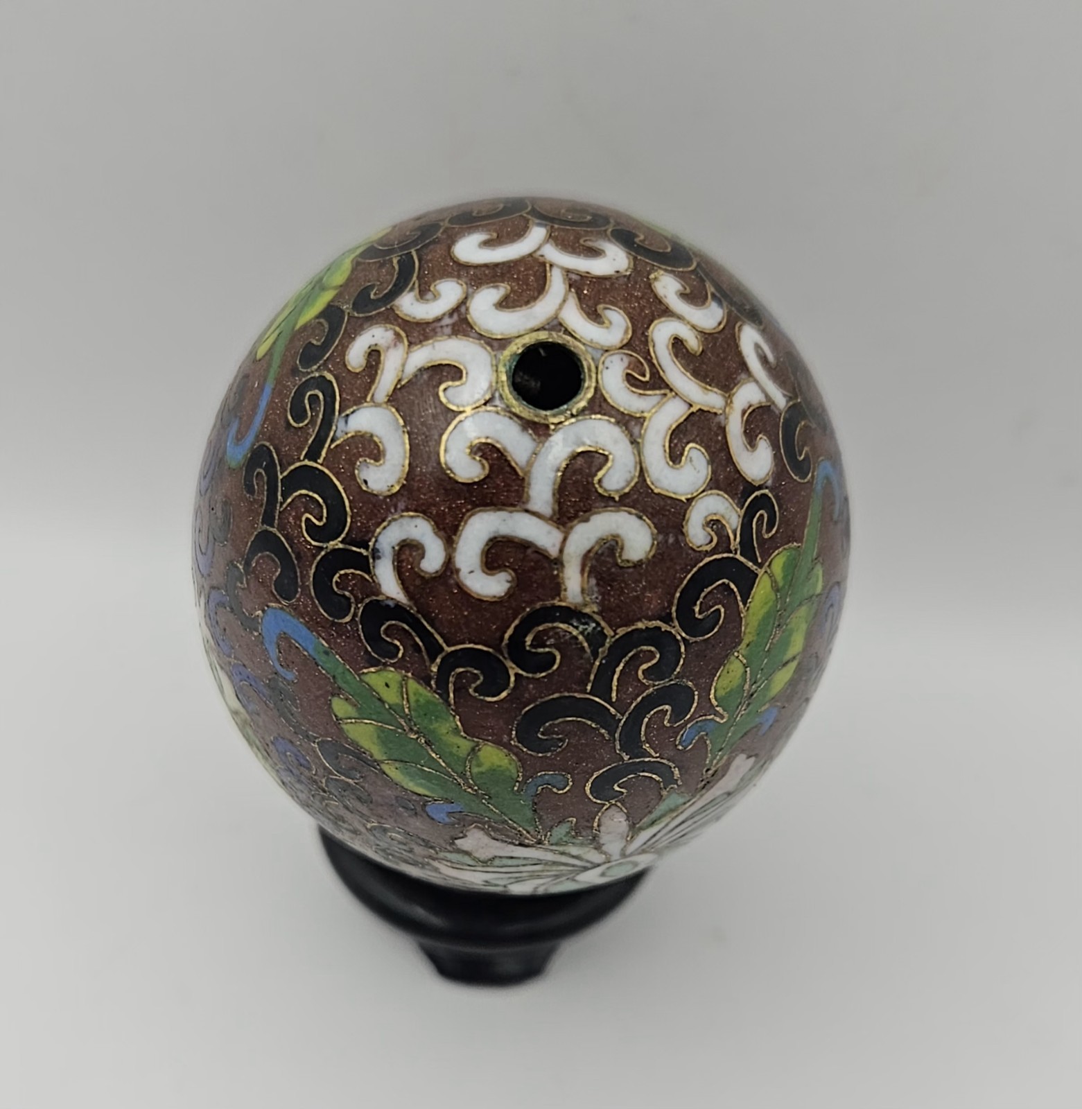 Vintage Chinese Cloisonne Enamel Egg Floral Brass w/ Wood Stand 4.5″
