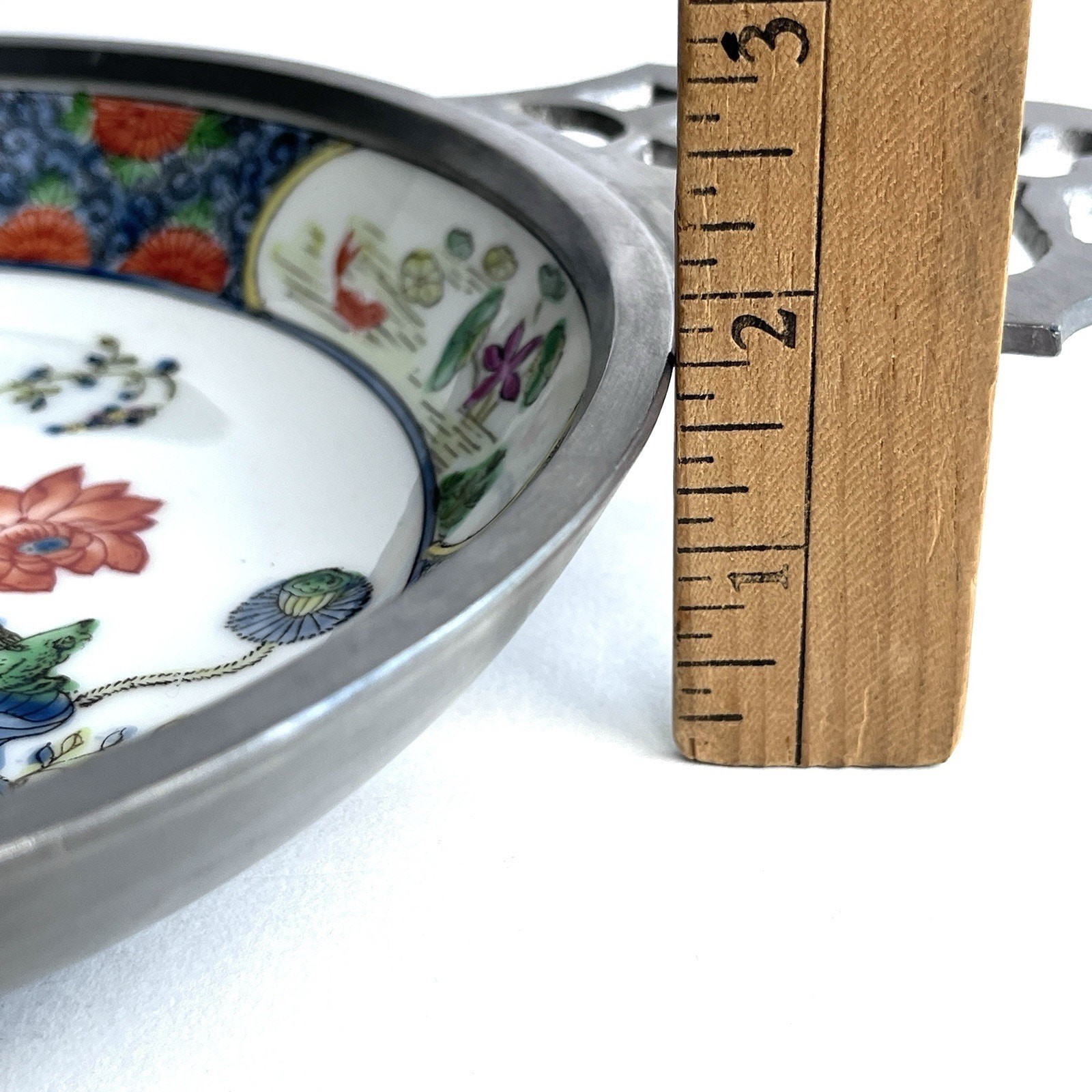 Vintage Canton Ware Ashtray Bowl Hong Kong Japan 8″ diameter Porcelain Pewter