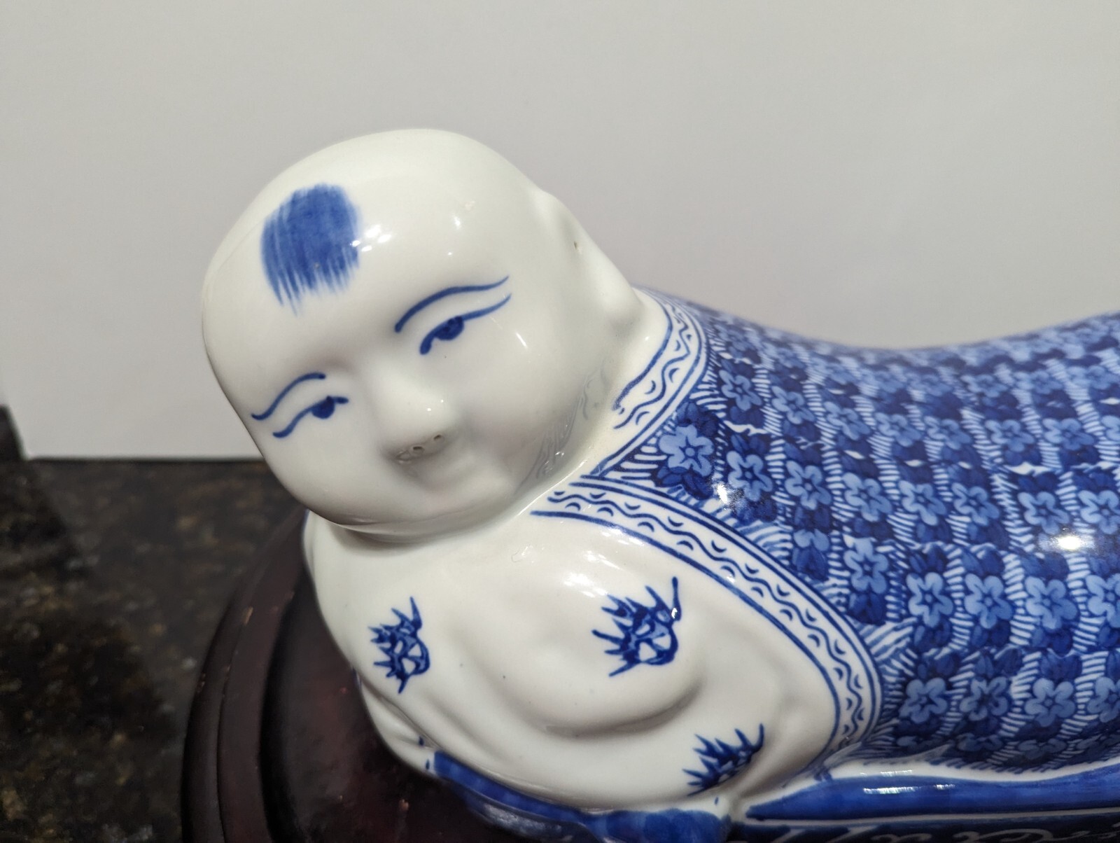Reproduction Asian Ceramic Opium Pillow Chinoiserie Buddha Home Decor with Stand
