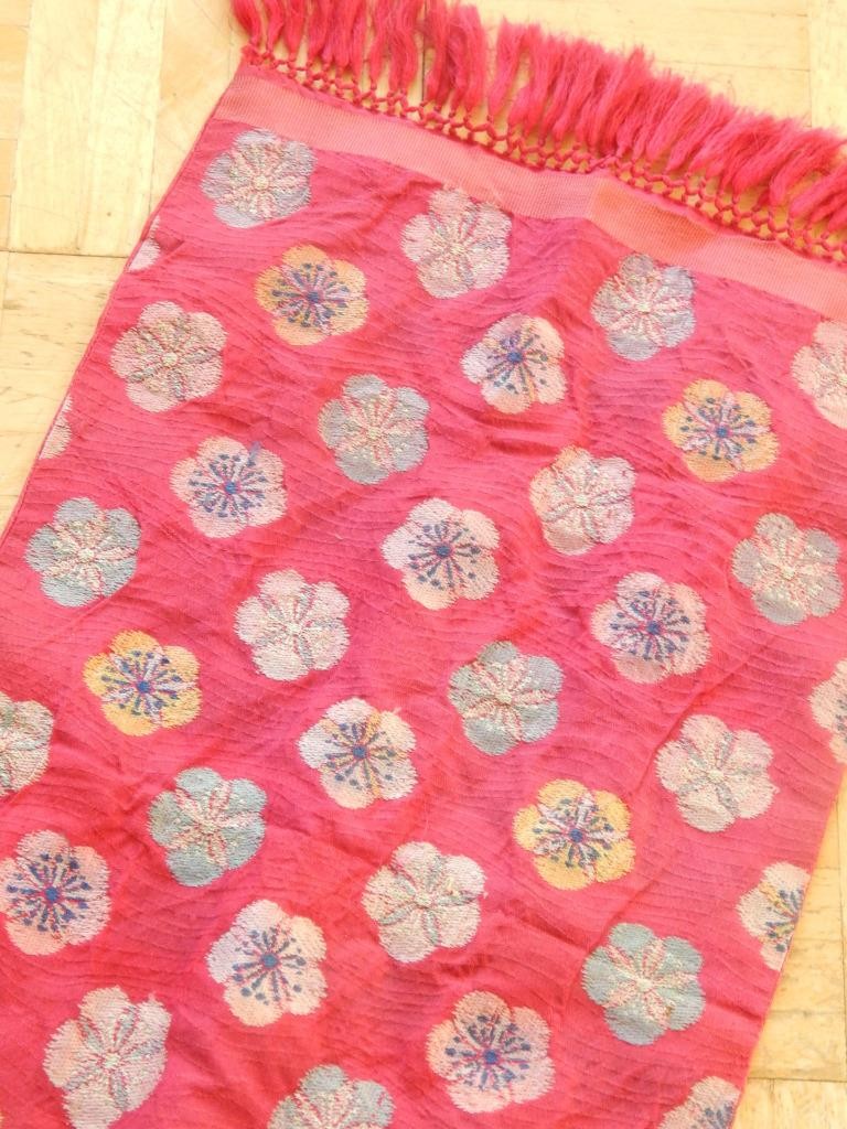VINTAGE CHINESE SILK SMALL SIZED RUNNER – NICE PATTERN