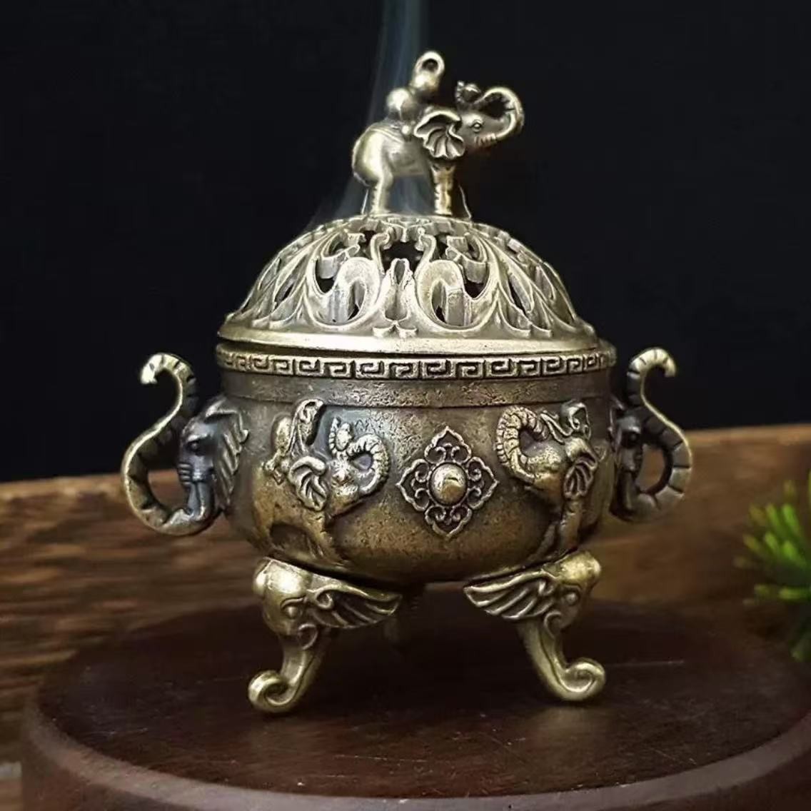 Alloy Three-Legged Tripod Incense Burner Elephant Carved Incense Censer Decor