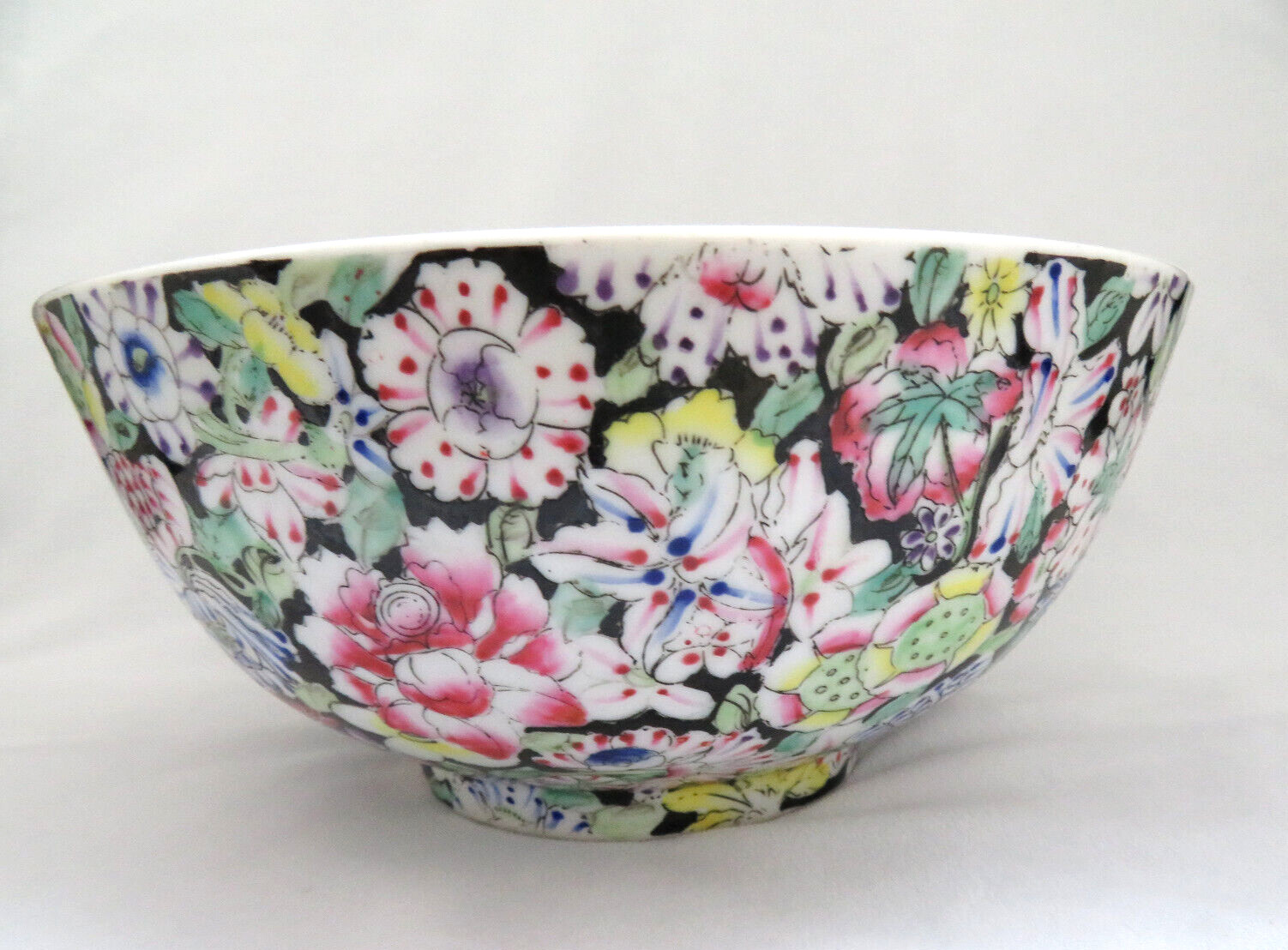Famille Rose Mille Fleur Black Noire Thousand Flowers Centerpiece Bowl 10″ D