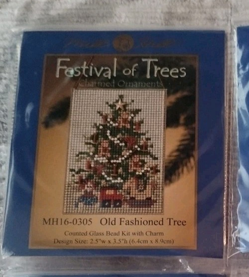 MILL HILL OLD FASHIONED TREE MH16-0305 ORNAMENTS BEAD & CHARM CROSS STITCH KIT