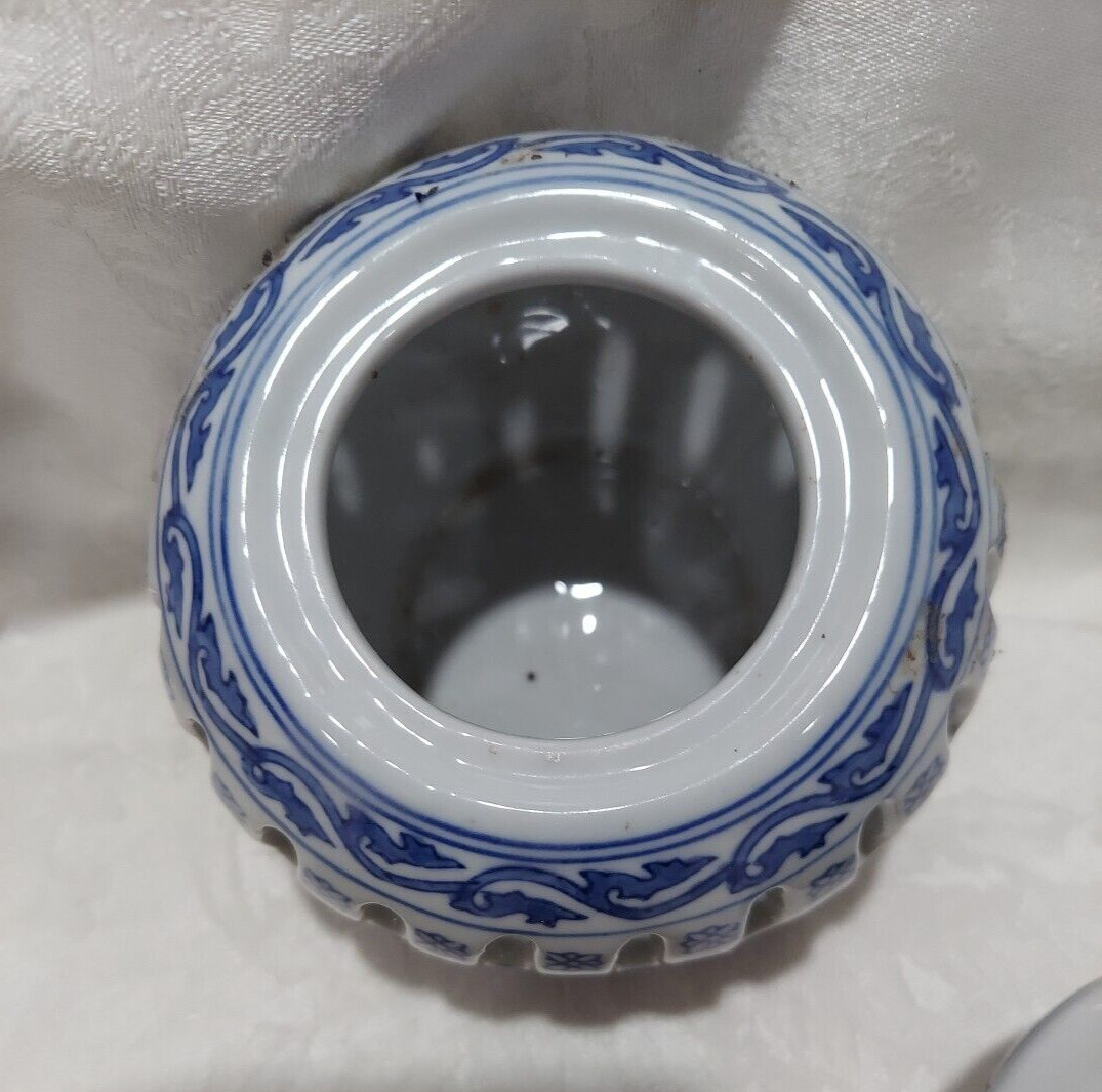 Beautiful Asian Incense Burner Blue & White Koi Fish Design 4″ in Diameter