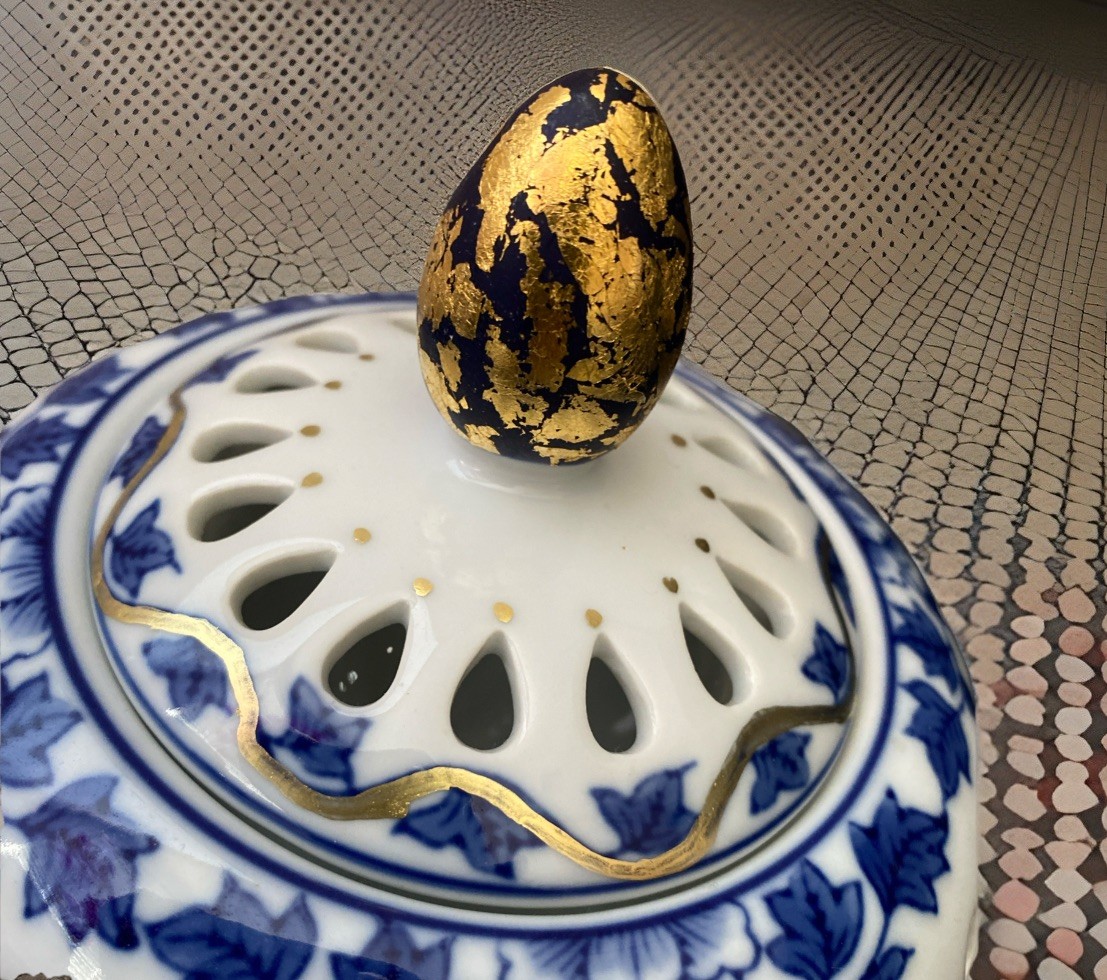 Bombay Incense Burner Potpourri Votive Holder Bowl W/Lid Blue & White 6″ in Dia