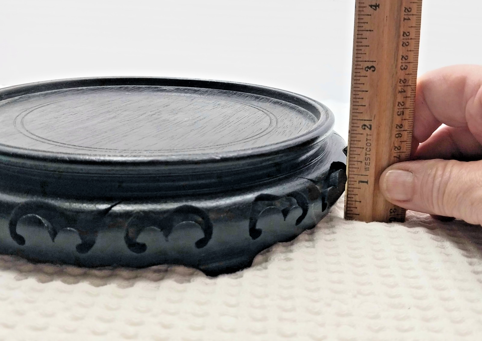 Vtg Chinese Black Carved Wood Display Stand 6.75 ” Inner Ring Hong Kong Ebonized