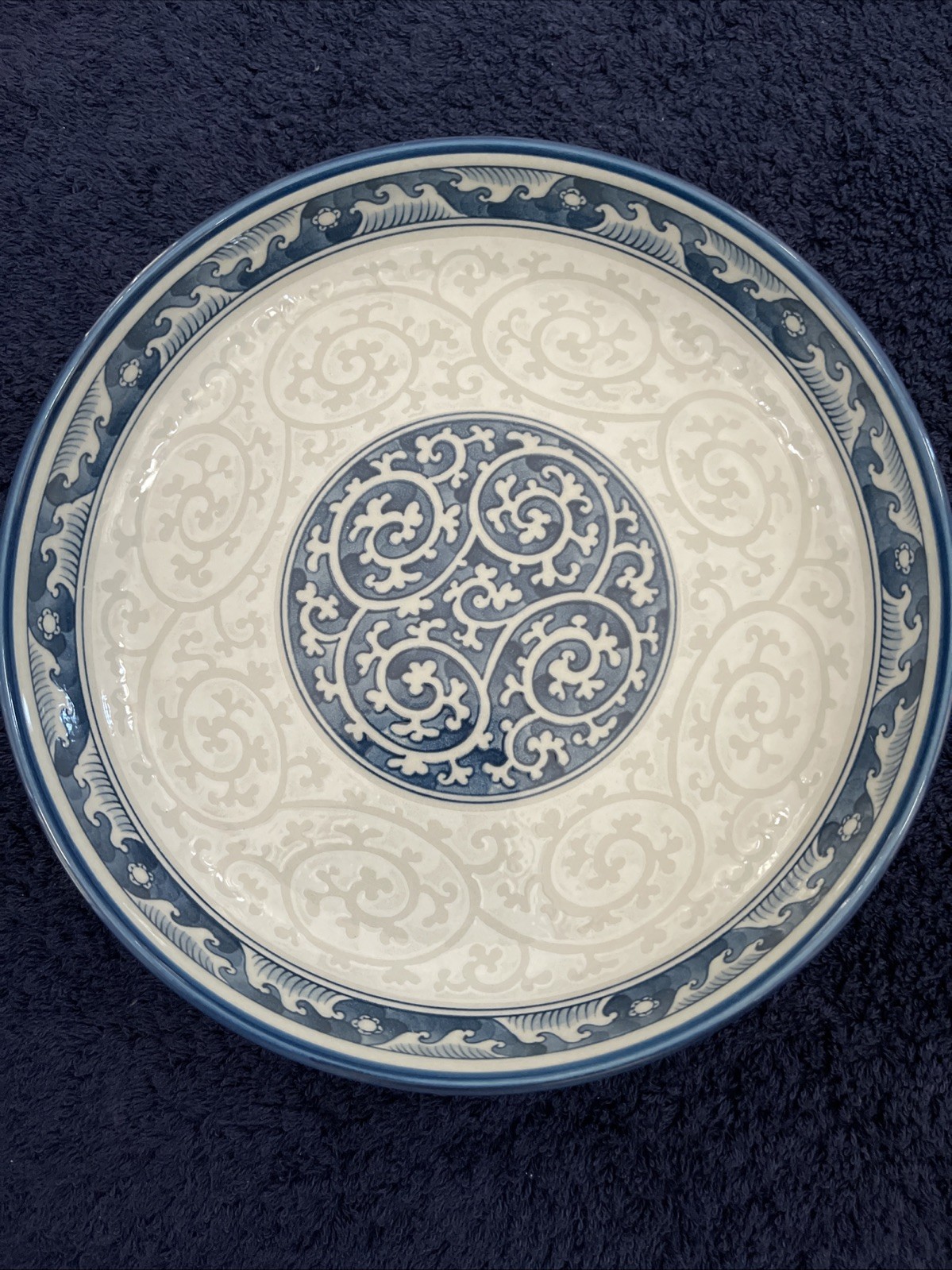 KARAKUSA SEIGAIHA Japan Arabesque Blue Pattern Shallow Bowl, 8.50”