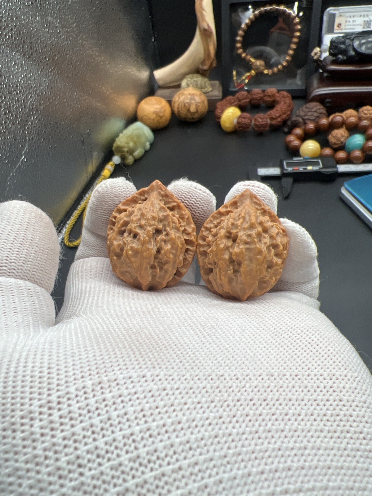 Pair of Match Chinese Health Small Walnut Collection精配文玩核桃🐉龙脊纹秋子小手捻