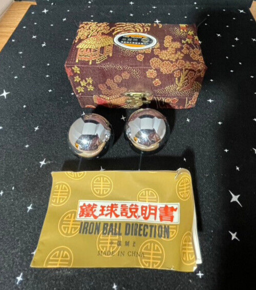 VTG Chinese Boading Iron Balls w/Case Stree Therapy Balls 5 inch diameter
