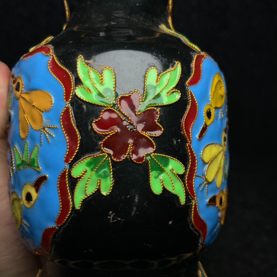 Imperial cloisonn é enamel multicolored glazed porcelain vase