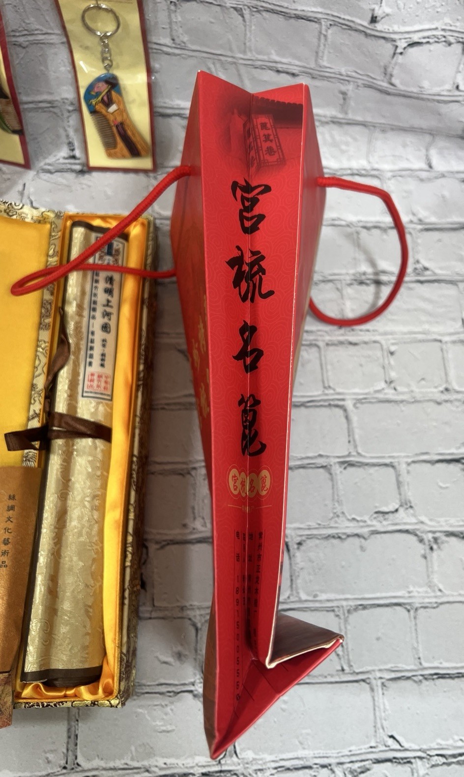 Chinese Cultural Gift Set Lot Scroll Art Traditional Combs Keychains Boxed