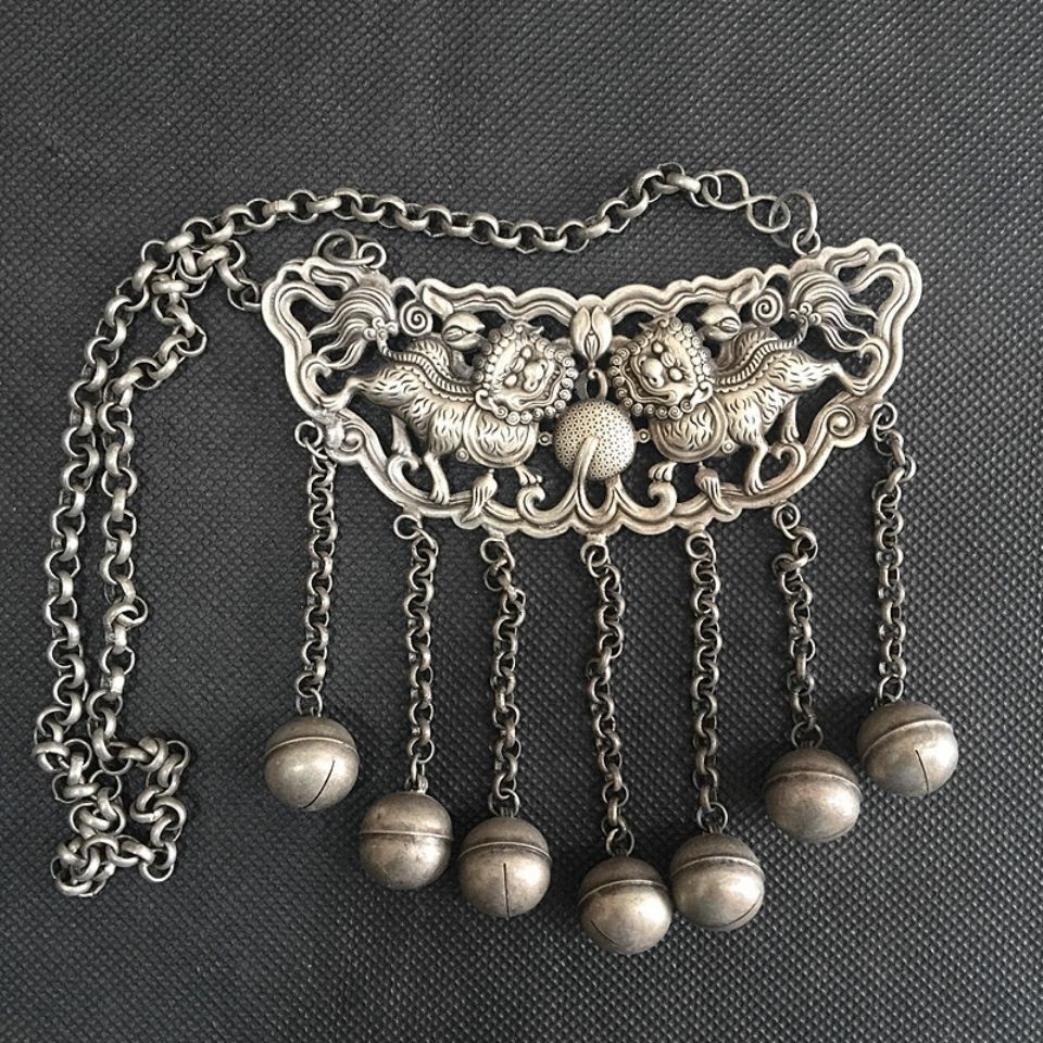 Miaoyin Tibetan Silver Lion Pendant Ethnic Handmade Sweater Chain Bell Tassel