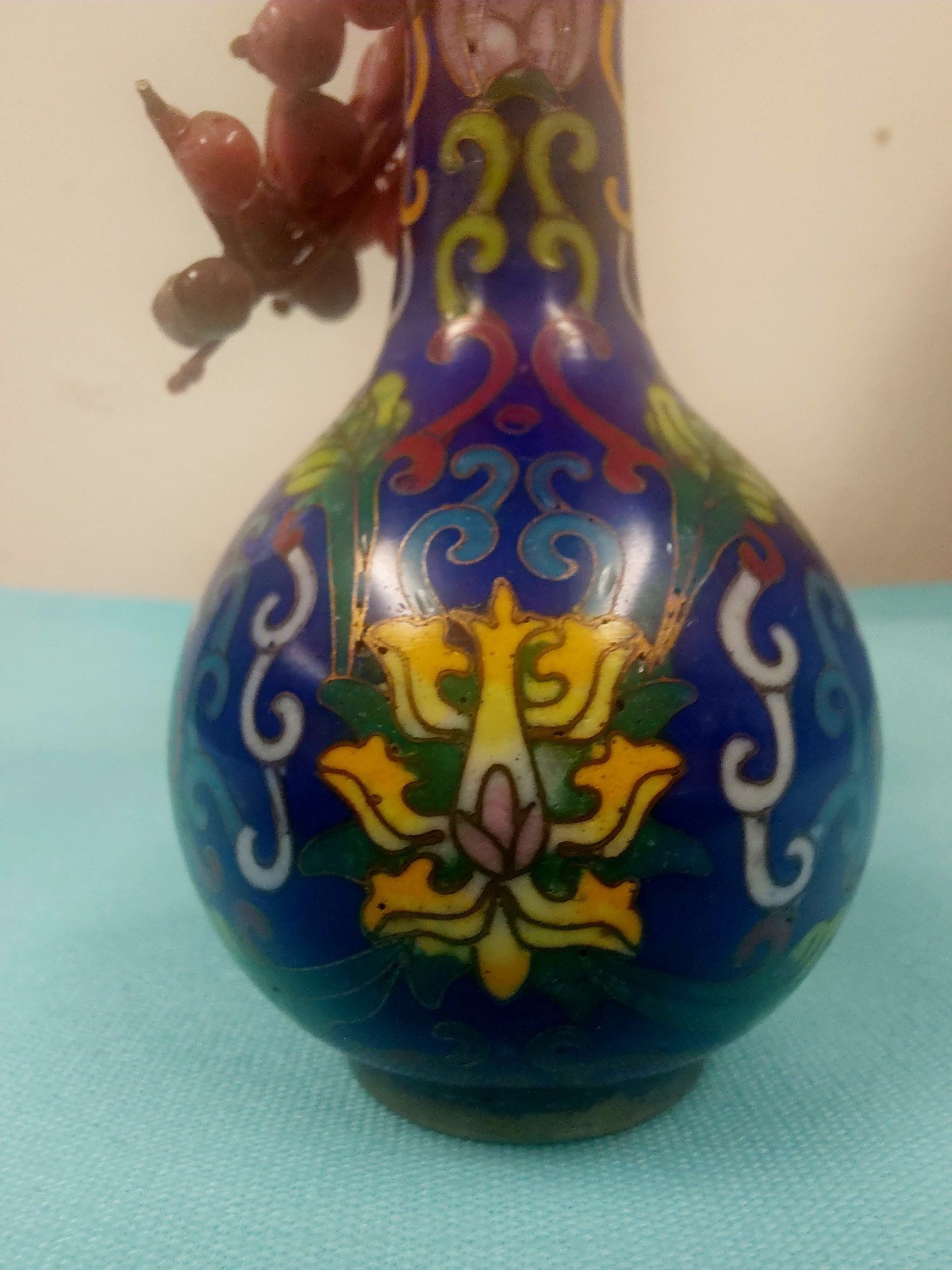Vtg Chinese Cloisonné Vase Gemstone Flowers Metal Enamel Bird 6″ Tall VGUC