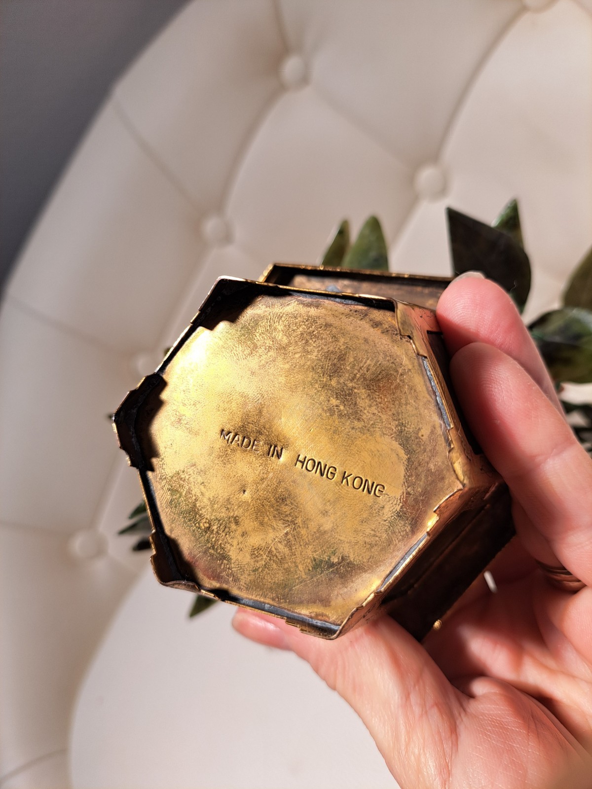 Vintage! Jade gemstone potted flowers With Brass Pot And Jade Decor.