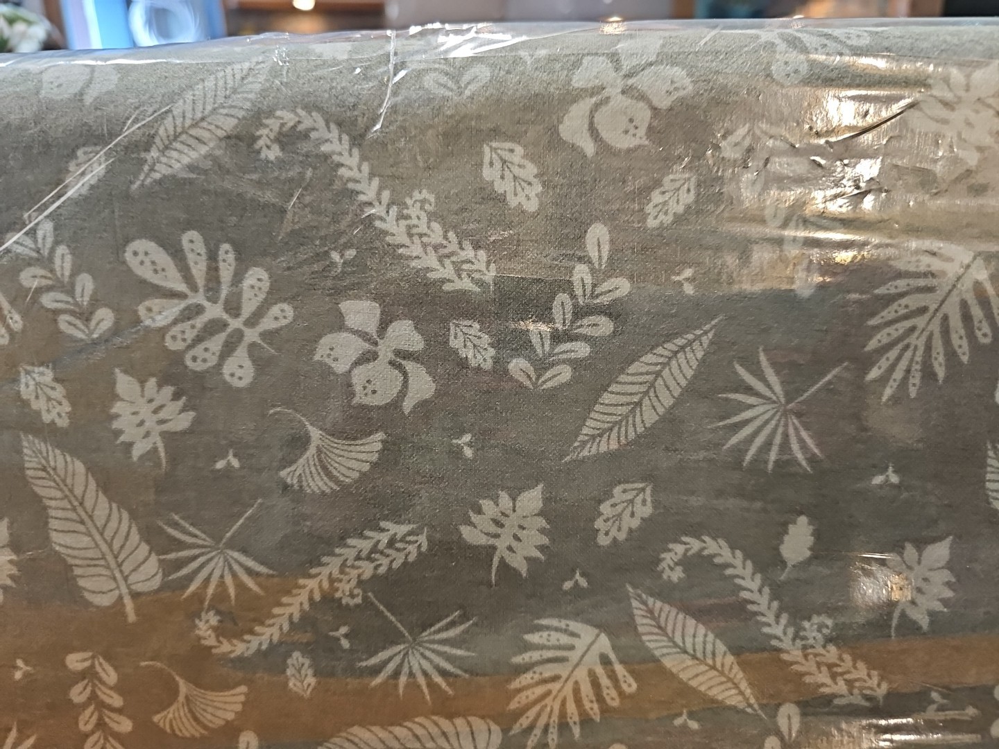 BOLT 6 YARDS LEAVES ON GREEN FLANNEL FABRIC SEWING RAG QUILT FOLIAGE FOREST WOOD