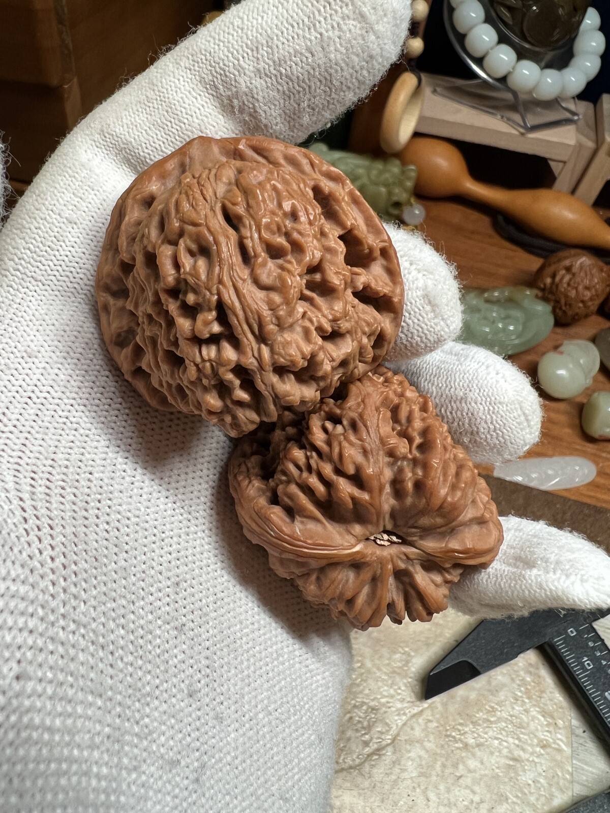 Pair of Match Chinese Health Walnut Collection41×40×36mm 精配文玩核桃～南疆石