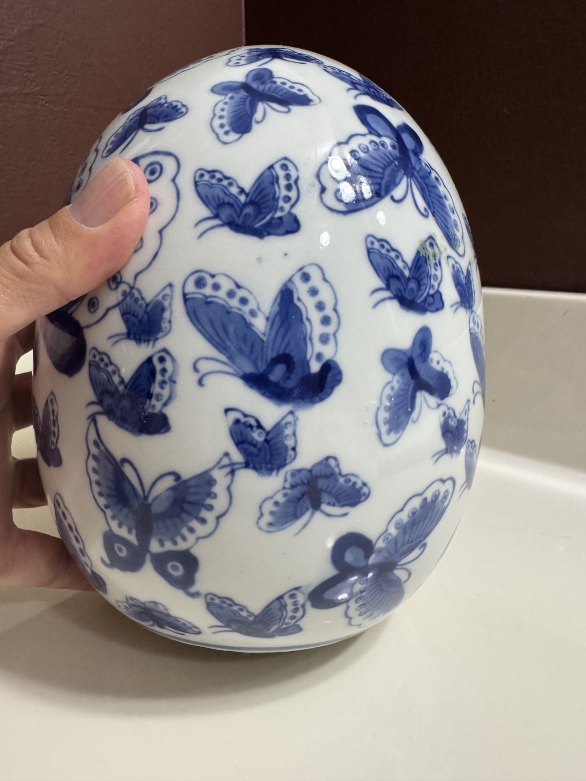VTG Blue & White 7.5” Ceramic Butterfly Porcelain Chinoiserie Decorative Egg