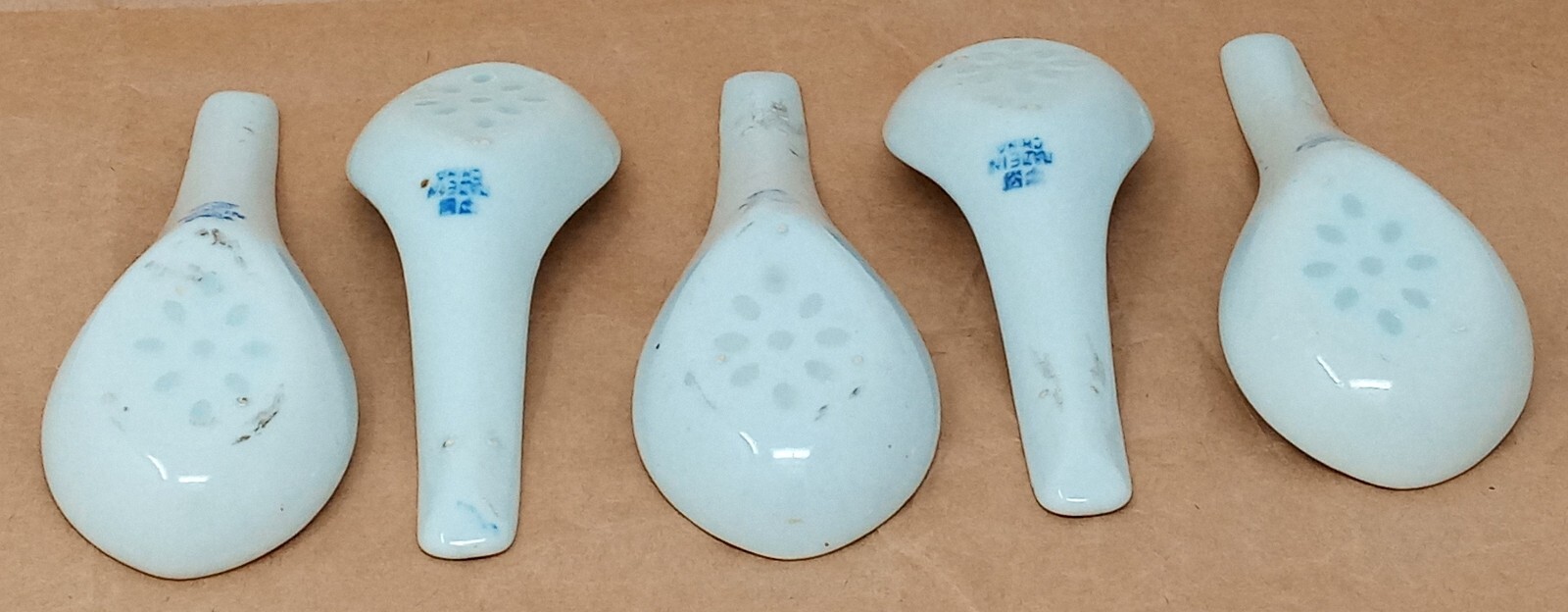 Rice Pattern Porcelain Ceramic Ramen Soup Spoons set of 5 white w/ blue & red
