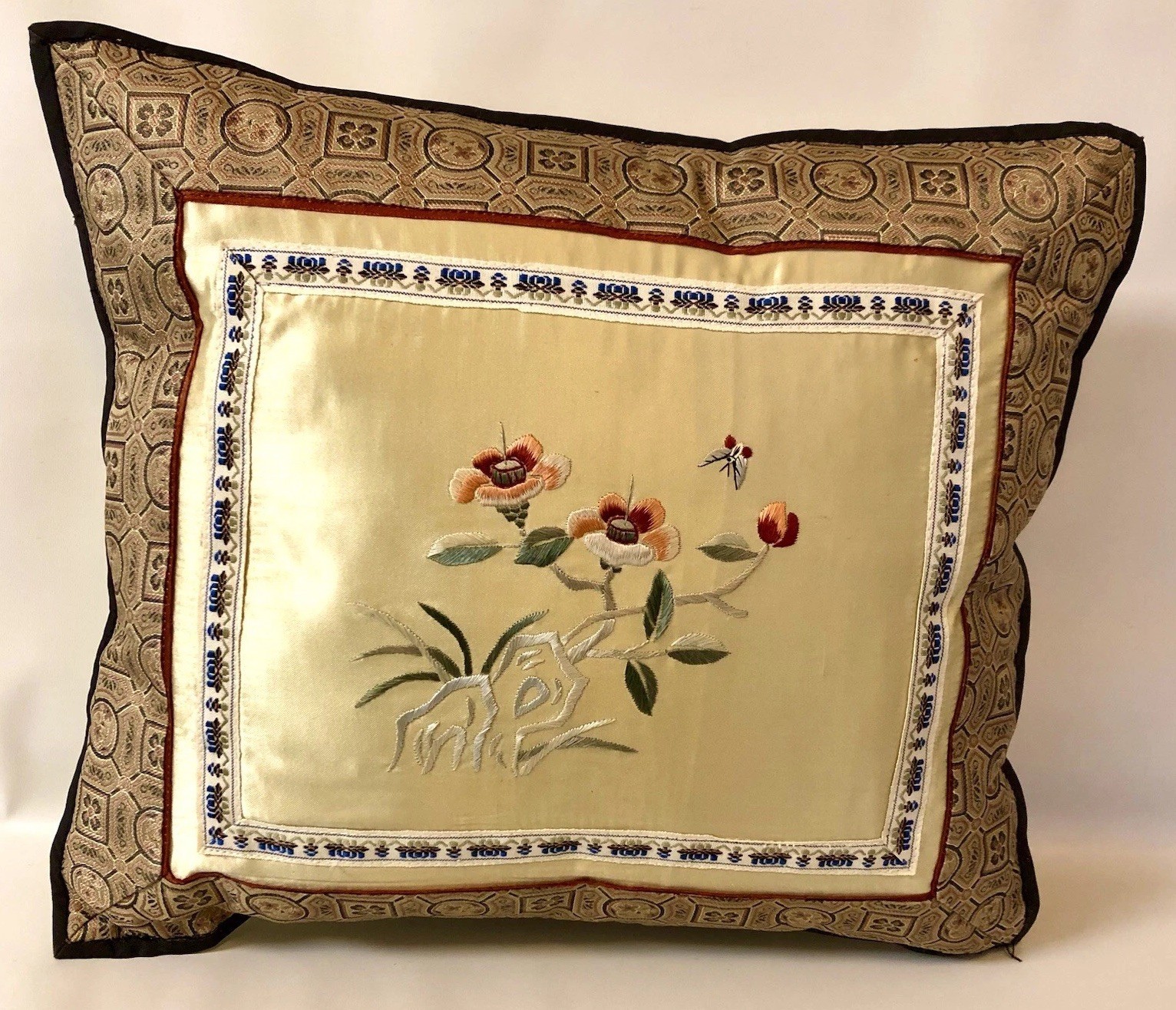 Vtg PEKING CHINESE HAND EMBROIDERED SILK FLORAL PILLOW 11”x9.5” Yellow