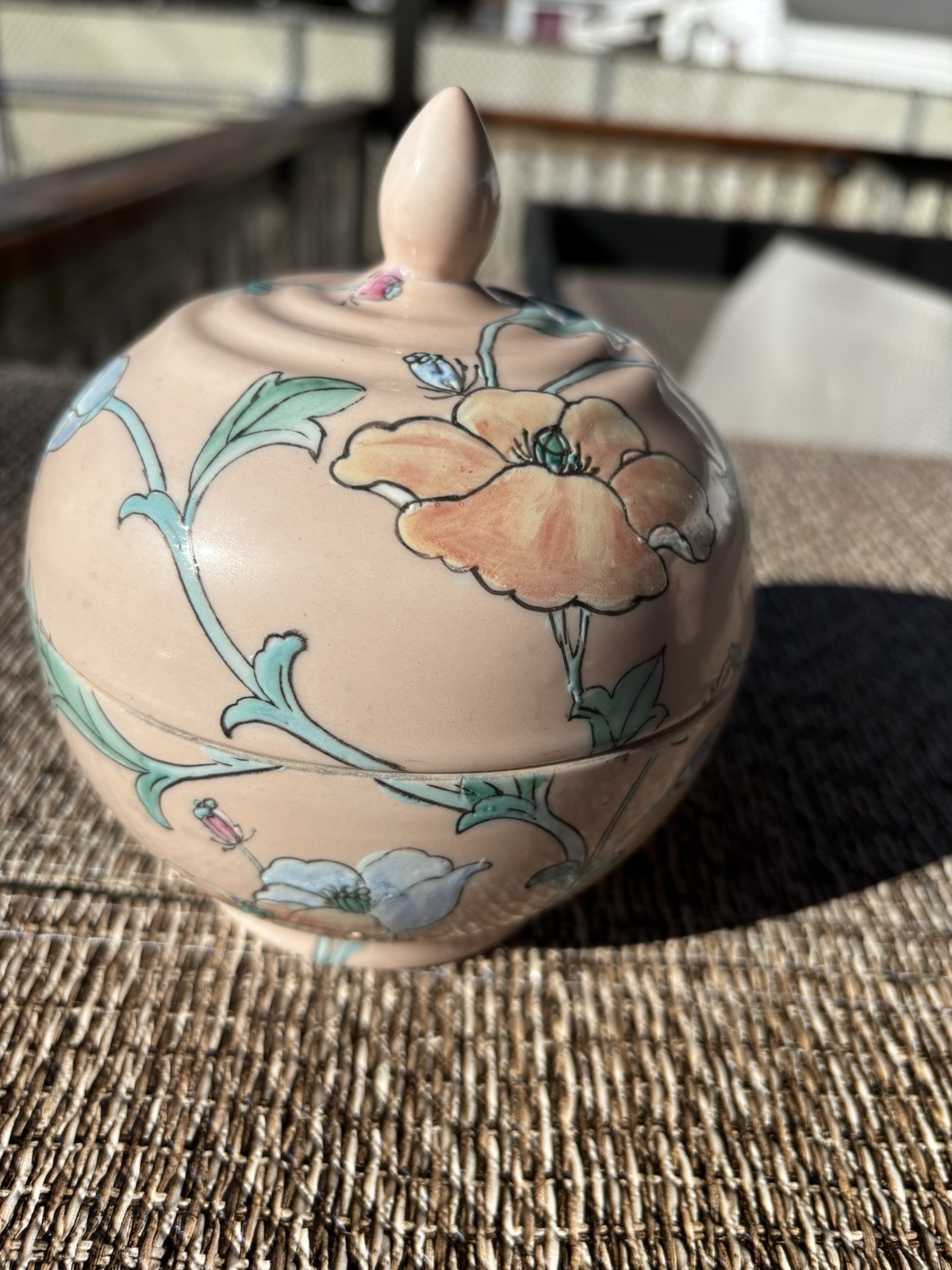VTG-Toyo Whispering Garden Lidded Dish HFP Macau Pink Floral Ceramic Bowl Lid