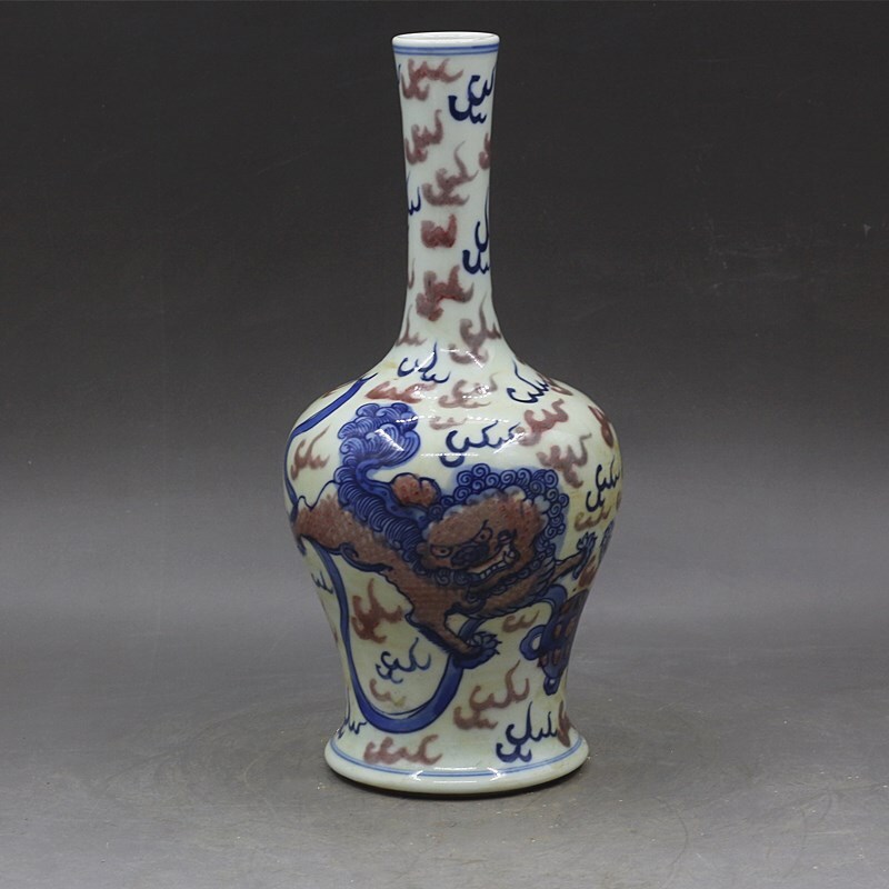 9.4″ Chinese Qing Blue White Porcelain Red Glaze Animal Foo Fu Dog Lion Vase