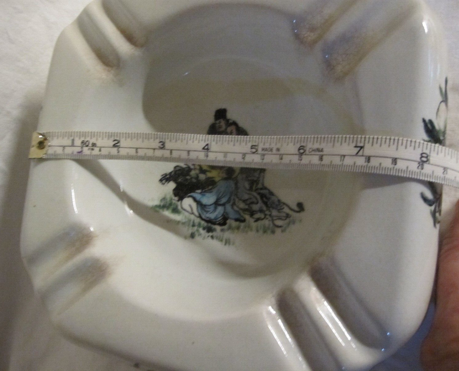 VINTAGE ASHTRAY RARE ASIAN CHINESE LARGE HEAVY POTERY MEN & WOMAN w/FLOWERS