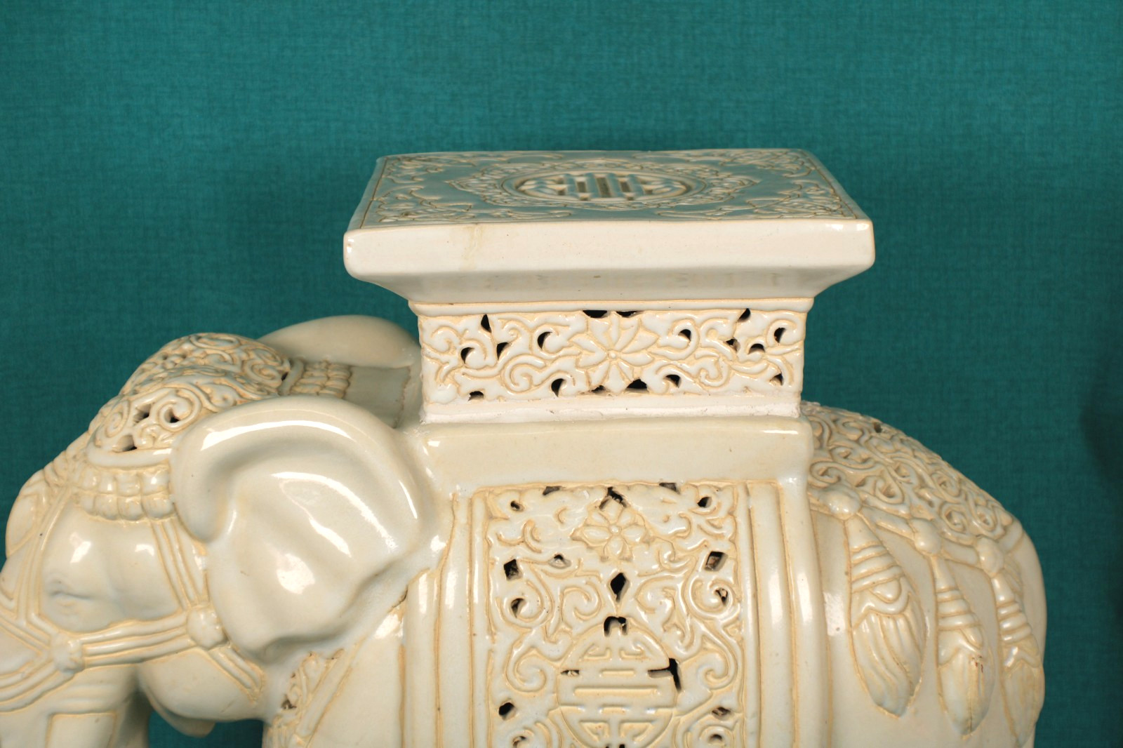 Mid Century Asian Style Ceramic Elephant Plant Stand Beige/ Off -White