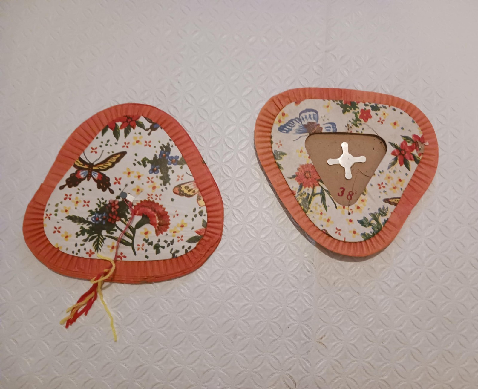 11 Vtg Chinese Accordian Paper Lanterns – Butterflies, Pointsettias, Flowers